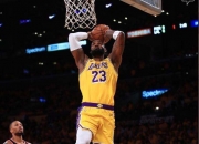 开云体育中国-开拓者队大将戴维斯回归，提振球队士气的简单介绍