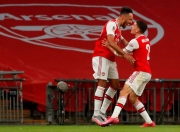 开云APP-包含阿姆斯特丹客场逆转，保持欧战希望的词条