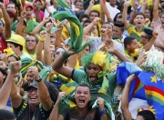 开云官网-包含精彩的足球比赛场面一览无余，球迷热情高涨的词条