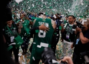 开云体育-包含太阳完胜新疆队，塔图姆点燃赛场的词条