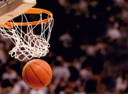 开云体育-奥运周期关键战，勇士单节狂飙拉开北京队，焦点战背后的战术博弈