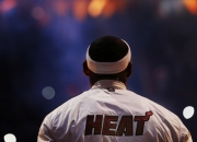 开云足球直播-法网鏖战澳网，鲁德带队取胜背后的战术革命与精神传承