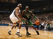 开云体育官网-英超争冠之夜，欧文防守端锁死对手，改写命运的一战