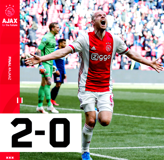 阿贾克斯在主场大胜，继续领跑荷甲