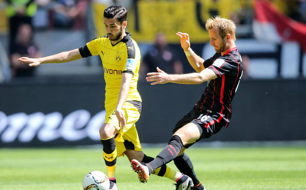 包含多特蒙德客场取胜，取得一场胜利稳固战绩的词条