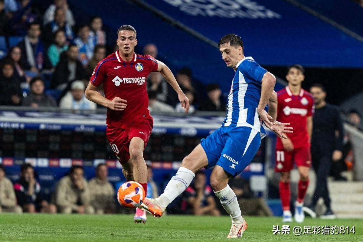 瓦伦西亚客场险胜，继续追逐前四名