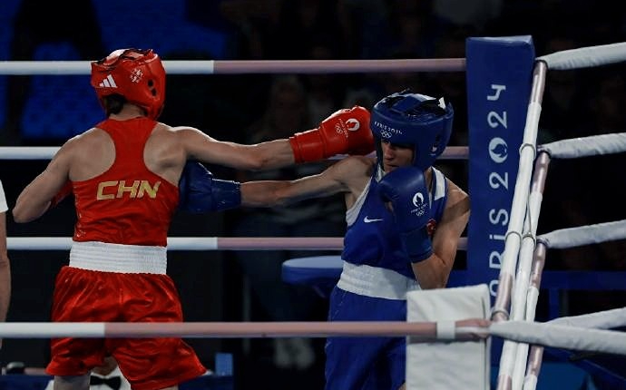 关于拳击比赛:俄罗斯选手以优势战胜对手的信息 关于拳击比赛:俄罗斯选手以优势战胜对手的信息