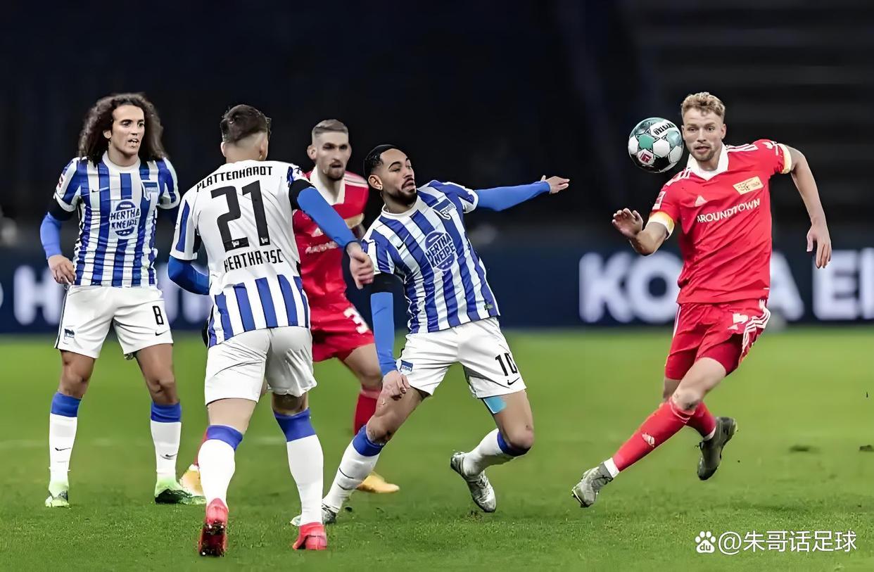 柏林赫塔主教练积极备战关键战，决意冲刺的简单介绍