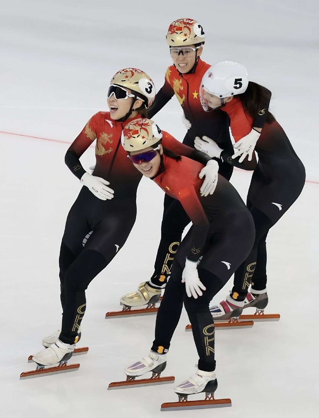 中国选手大放异彩,坚定向前的简单介绍 中国选手大放异彩,坚定向前的简单介绍