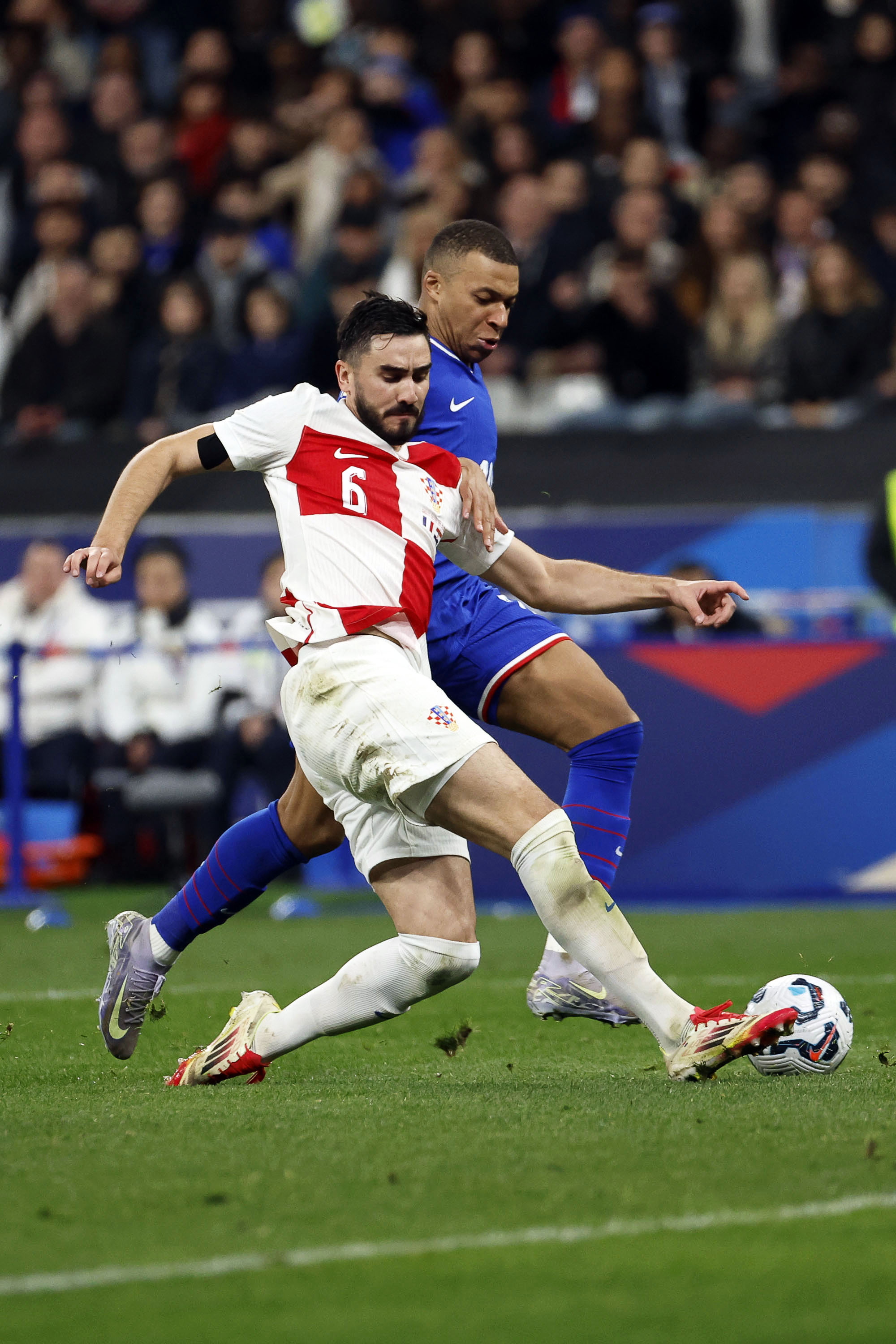 冰岛队险胜对手,成功晋级欧国联半决赛的简单介绍 冰岛队险胜对手,成功晋级欧国联半决赛的简单介绍