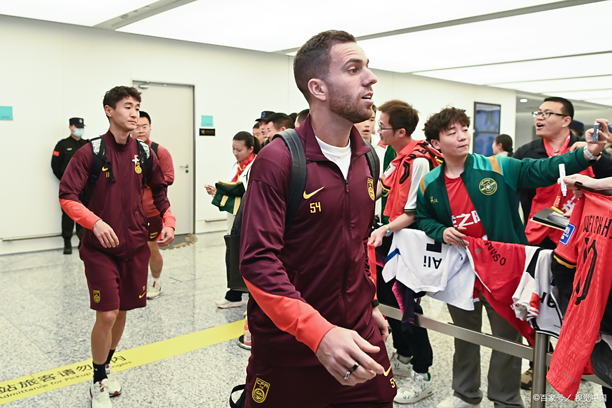 包含沙尔克球员健康问题愈发突出,主教练苦恼的词条 包含沙尔克球员健康问题愈发突出,主教练苦恼的词条