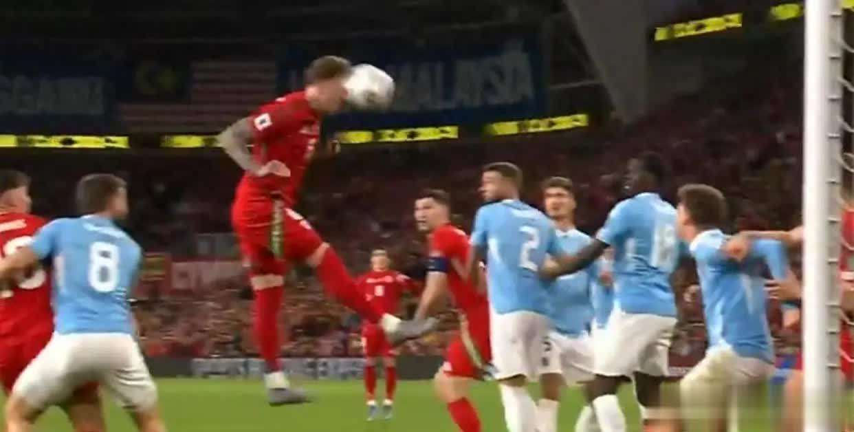 欧洲杯热门队伍爆冷负于对手