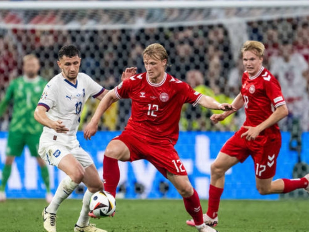 包含丹麦队在国际赛事中势如破竹的词条