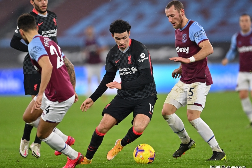 利物浦客场-力克桑德兰,继续领跑! 利物浦客场-力克桑德兰,继续领跑!