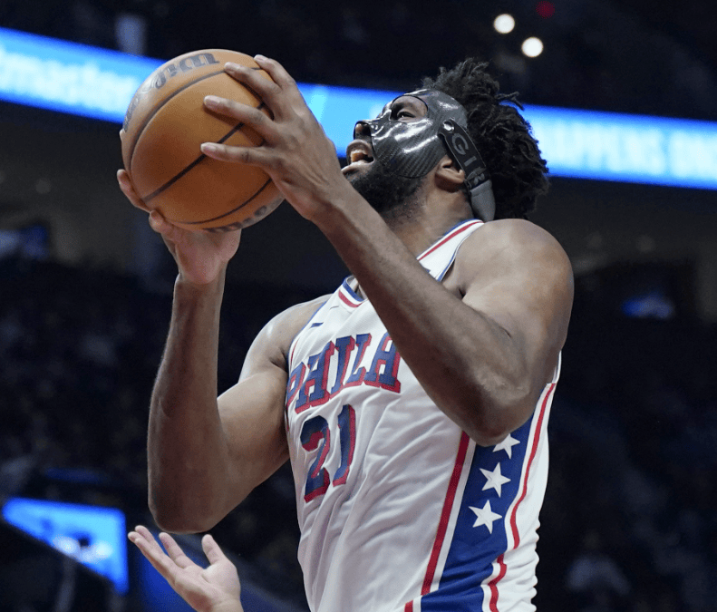 土耳其男篮翻盘雄鹿B队，拉塞尔制霸全场的简单介绍