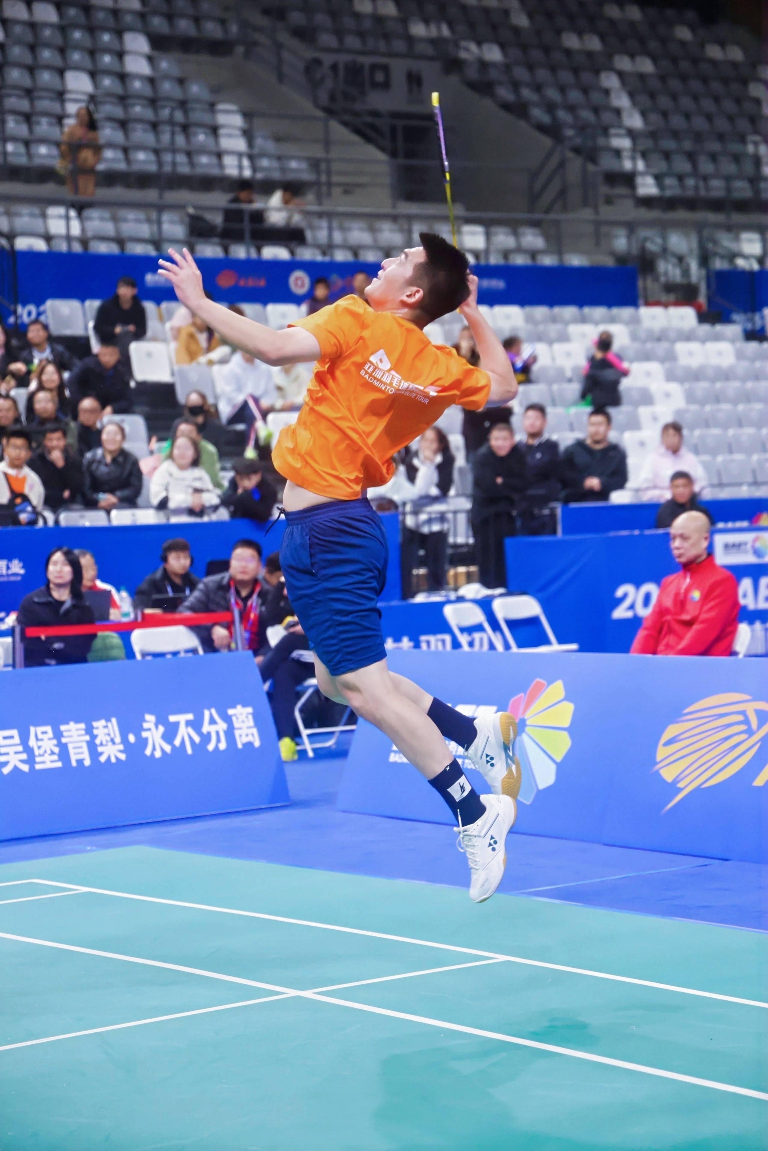 包含马来西亚羽毛球队完胜英格兰羽毛球队，谌龙统治全场的词条