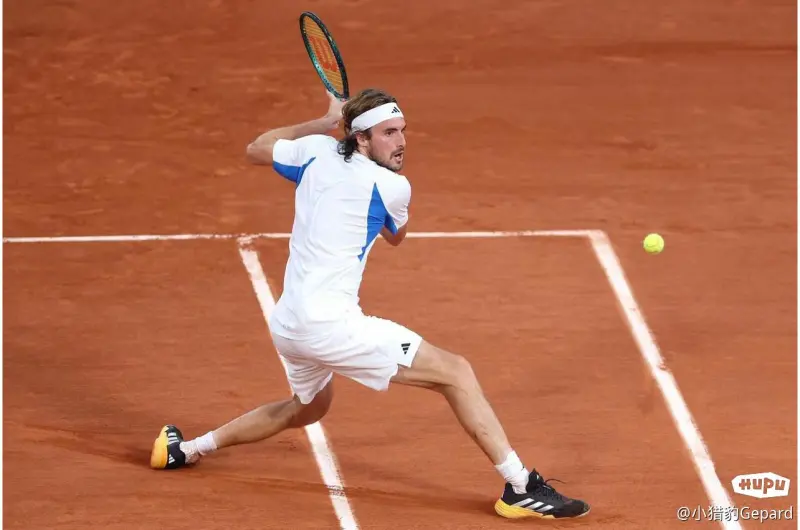 包含欧洲网球队翻盘英国网球队，西西帕斯打破历史纪录的词条