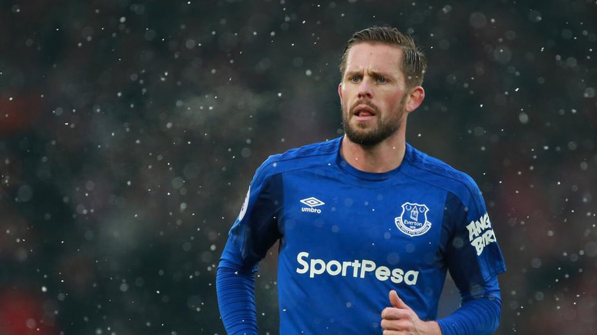 凯恩压制级发挥改写北欧童话,葡萄牙对阵丹麦见证现代中锋的统治力