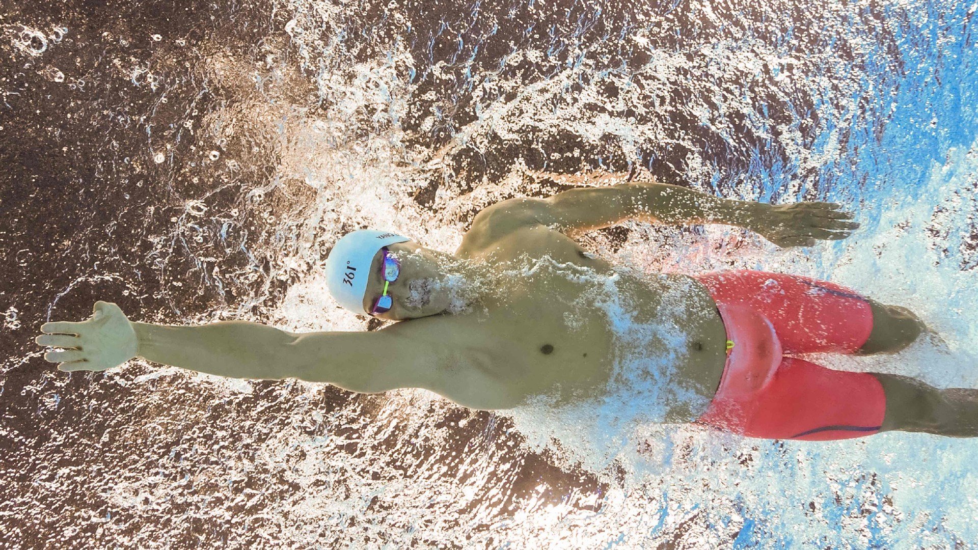 从内马尔爆发到奥地利闪电战，足球世界的两极艺术